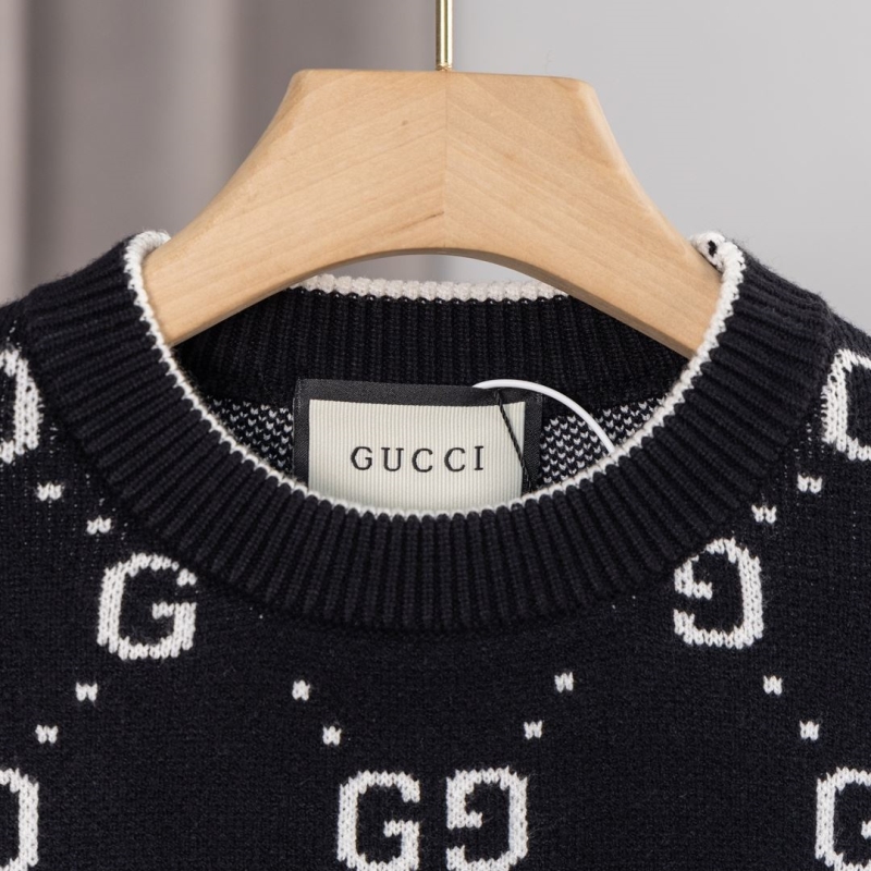 Gucci Sweaters